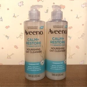 Aveeno Calm + Restore Nourishing Oat Cleanser - White and Blue